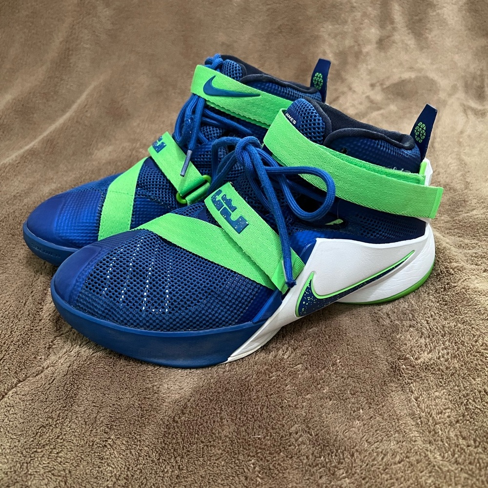 Nike Lebron James Soldier 9 IX Youth Boys Girls Basketball Shoes Blue Green 6Y